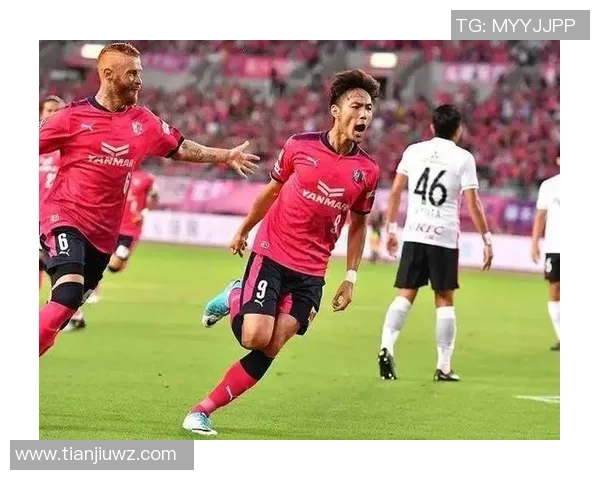 浦红钻与大阪樱花的精彩对决展现足球魅力与团队精神的巅峰之战